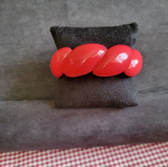Red Bracelet - Picture 1 of 1